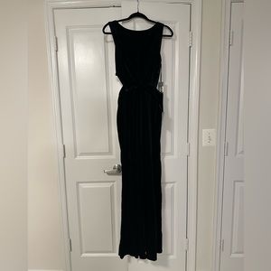 Lulu’s Black Velvet Cut Out Gown.